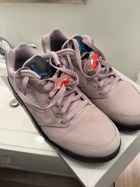 Air Jordan 5 Retro Low PSG Light Mauve Sneakers with Black Sole